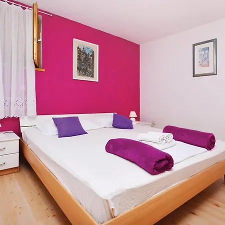 Daire Two-bedroom Okrug Gornji With Sea View 08 *