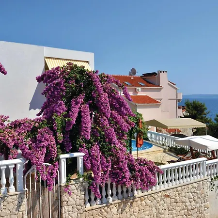 Daire Two-bedroom Okrug Gornji With Sea View 08