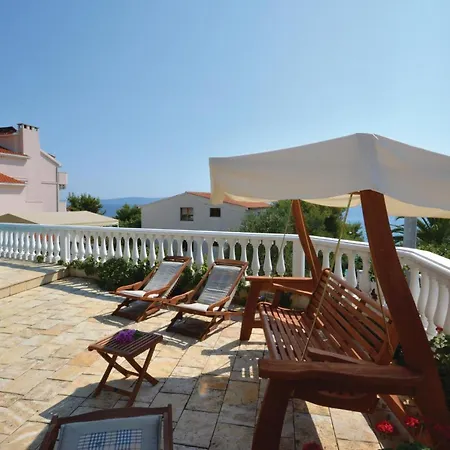 Daire Two-bedroom Okrug Gornji With Sea View 08 *