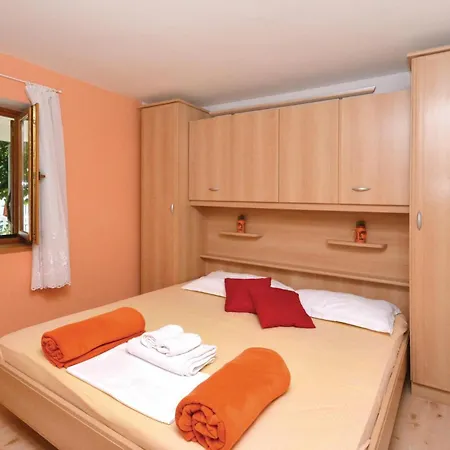 Two-bedroom Okrug Gornji With Sea View 08 Trogir