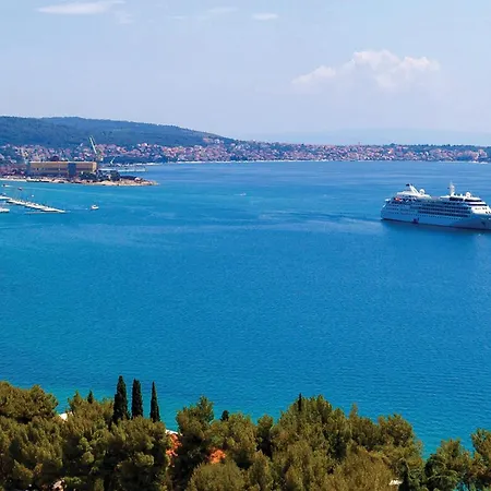 Two-bedroom Okrug Gornji With Sea View 08 *