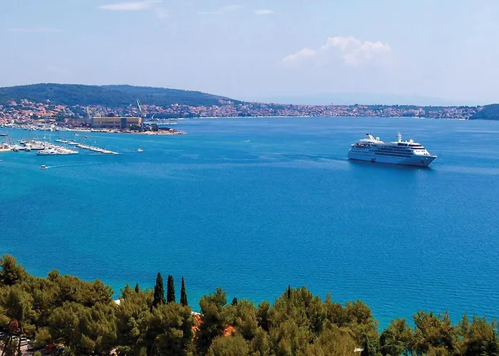 Two-bedroom Okrug Gornji With Sea View 08 *