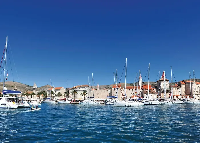 Two-bedroom Okrug Gornji With Sea View 08