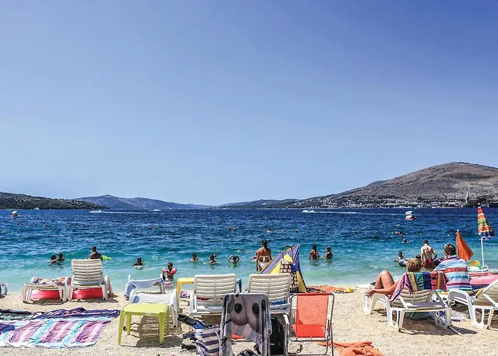 Two-bedroom Okrug Gornji With Sea View 08 Appartement